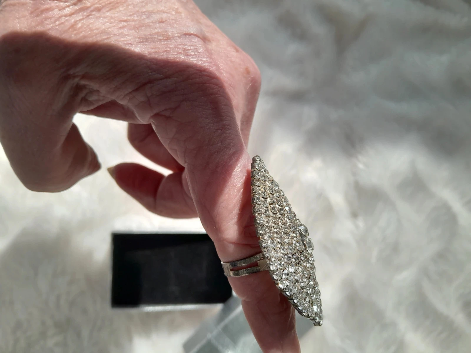 Magnífica anillo, plateado, con strass, ajustable – photo 6